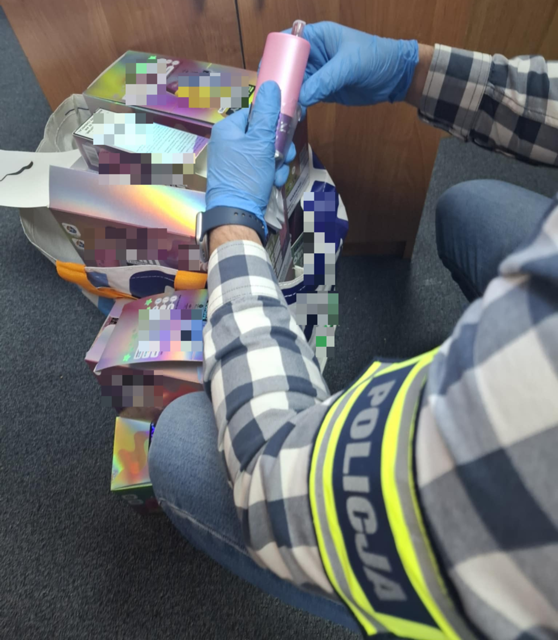 Udaremniony proceder handlu nielegalnymi e-papierosami Udaremniony proceder handlu nielegalnymi e-papierosami