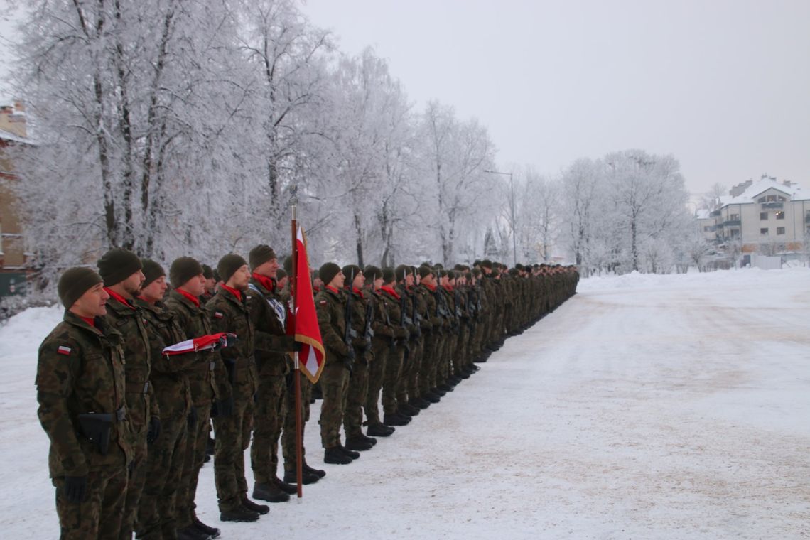 Uroczyste rozpoczęcie nowego roku szkoleniowego w 14. Pułku Przeciwpancernym 💪 Uroczyste rozpoczęcie nowego roku szkoleniowego w 14. Pułku Przeciwpancernym 💪