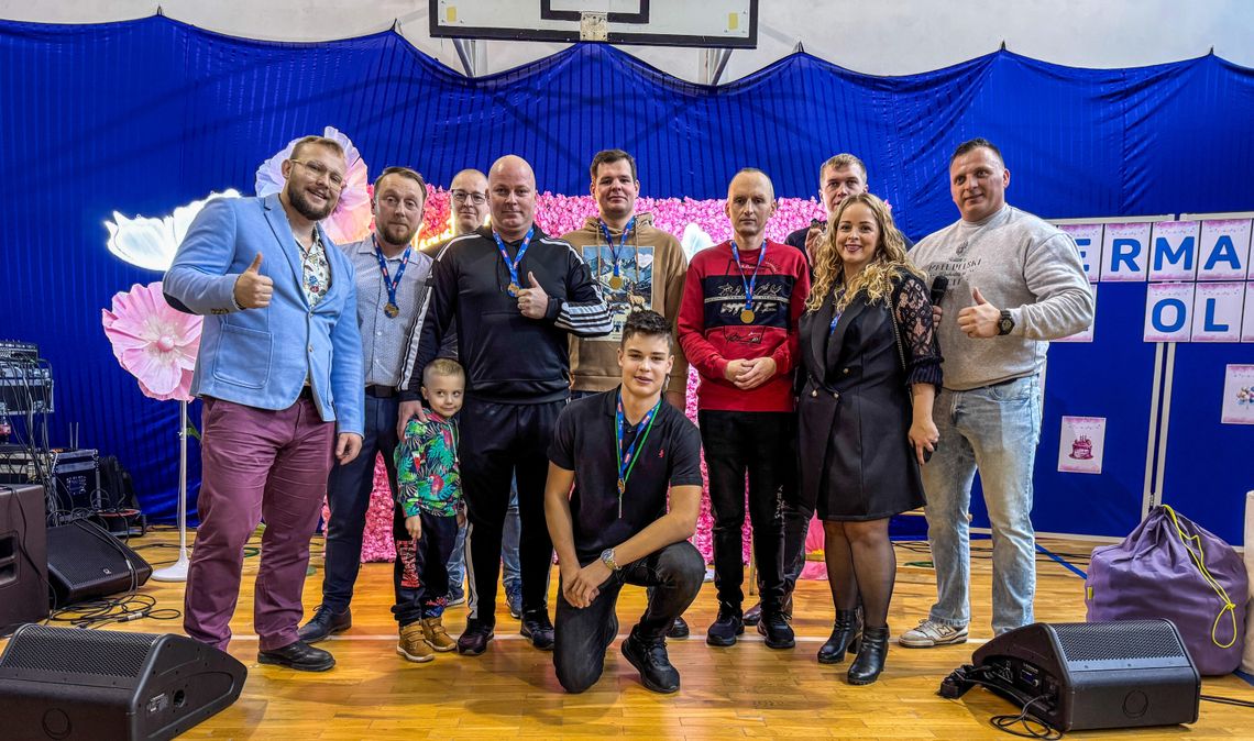 🎉 Urodzinowy Kiermasz Charytatywny dla Oliwki Borciuch w Przerośli zakończony sukcesem 💖 🎉 Urodzinowy Kiermasz Charytatywny dla Oliwki Borciuch w Przerośli zakończony sukcesem 💖