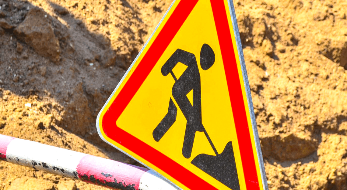 Utrudnienia na trzech ulicach w Suwałkach. Ruszają remonty nawierzchni