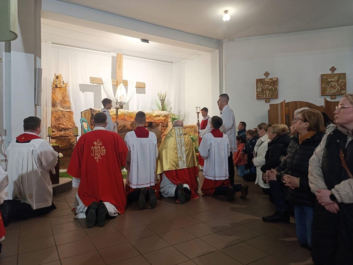 Wielki Piątek u Salezjanów w Suwałkach Wielki Piątek u Salezjanów w Suwałkach