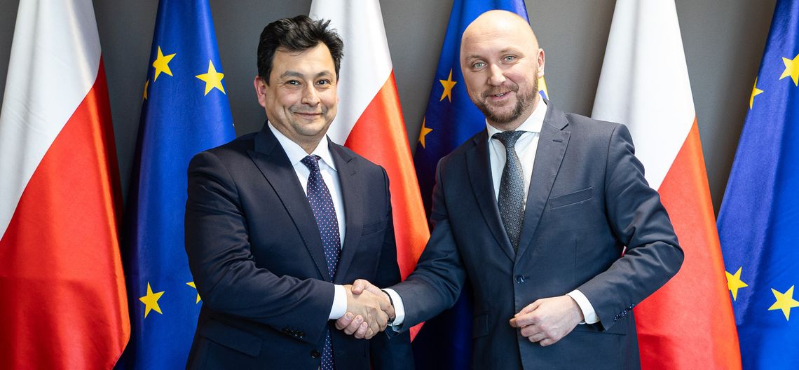 🤝 Wizyta ambasadora Uzbekistanu w Podlaskiem. Rozmowy o współpracy gospodarczej, edukacji i kulturze 🤝 Wizyta ambasadora Uzbekistanu w Podlaskiem. Rozmowy o współpracy gospodarczej, edukacji i kulturze