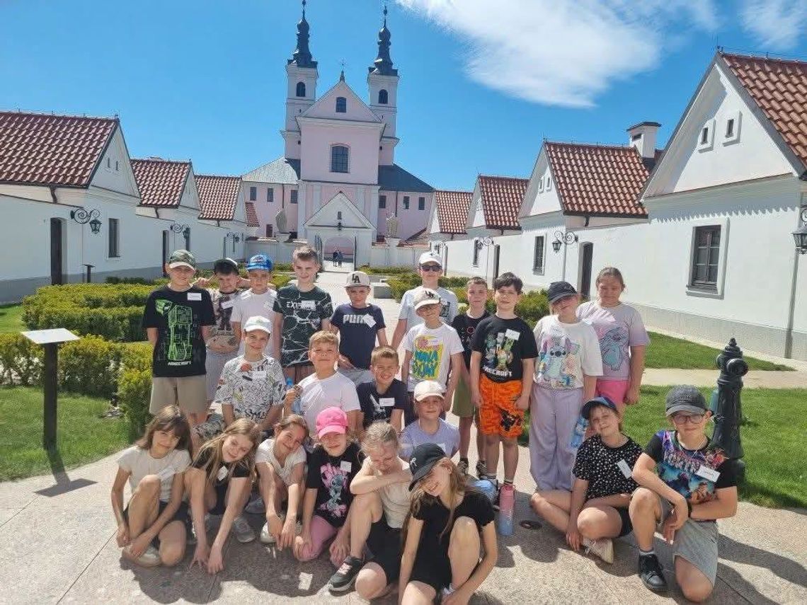 Wizyta uczniów z Litwy w Gminie Suwałki. Spotkania, zwiedzanie i wspólne ognisko w Płocicznie-Tartak Wizyta uczniów z Litwy w Gminie Suwałki. Spotkania, zwiedzanie i wspólne ognisko w Płocicznie-Tartak