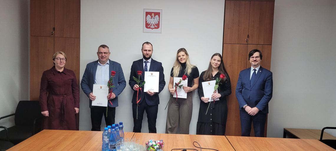 Wręczenie aktów nadania stopnia awansu zawodowego nauczyciela mianowanego Wręczenie aktów nadania stopnia awansu zawodowego nauczyciela mianowanego