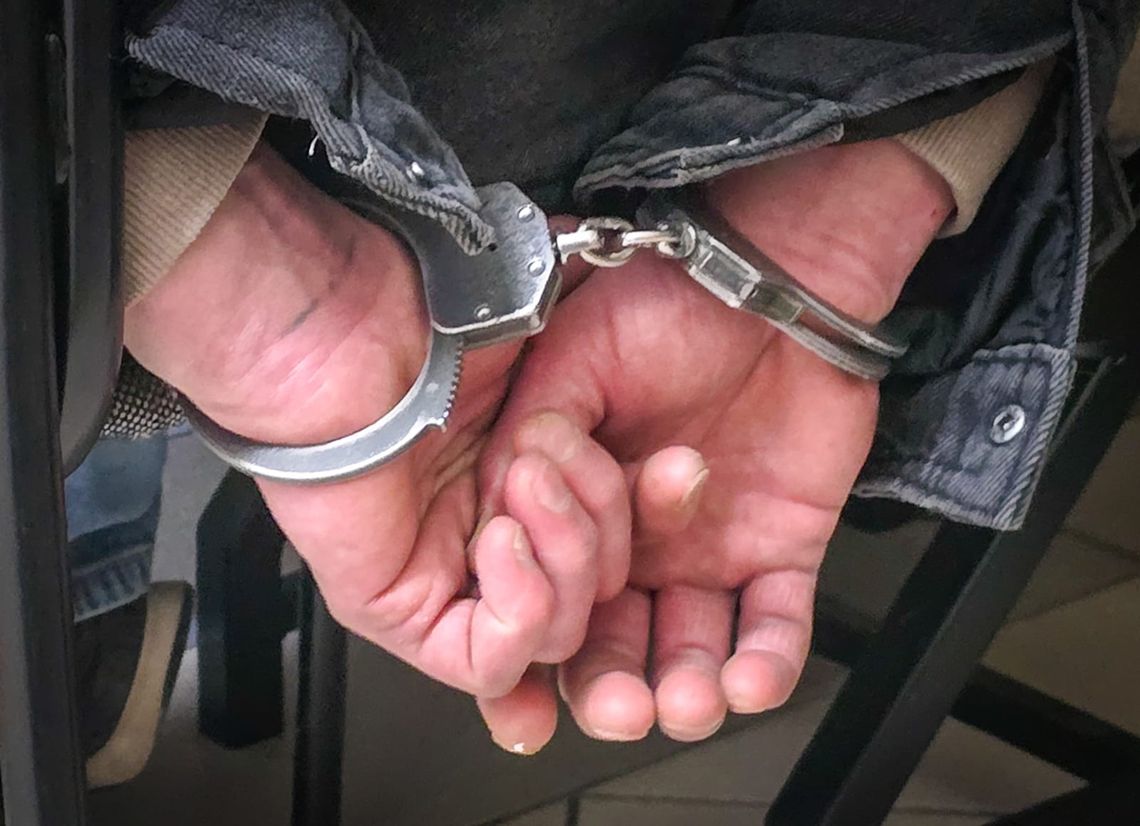 Wszedł do domu byłej partnerki przez piwnicę. 42-latek z Sokółki z zarzutem naruszenia miru domowego 🚔