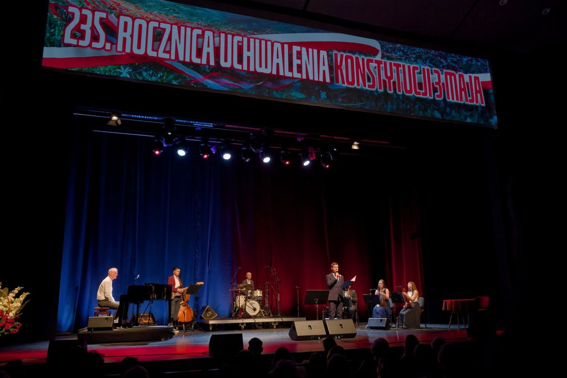Wyjątkowy koncert zwieńczył obchody Święta Konstytucji 3 Maja w Suwałkach 🇵🇱