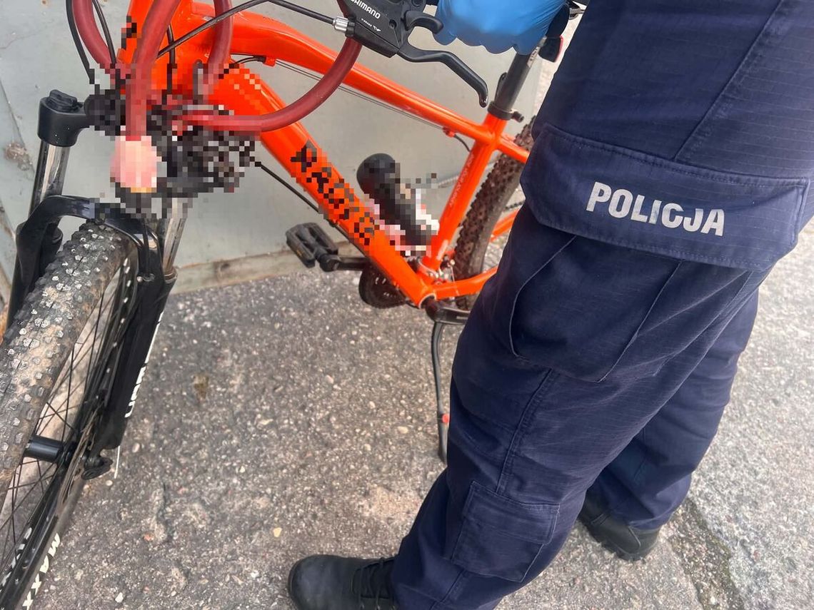 Wyszedł ze sklepu i odjechał cudzym rowerem. Pomylił go ze swoim skradzionym