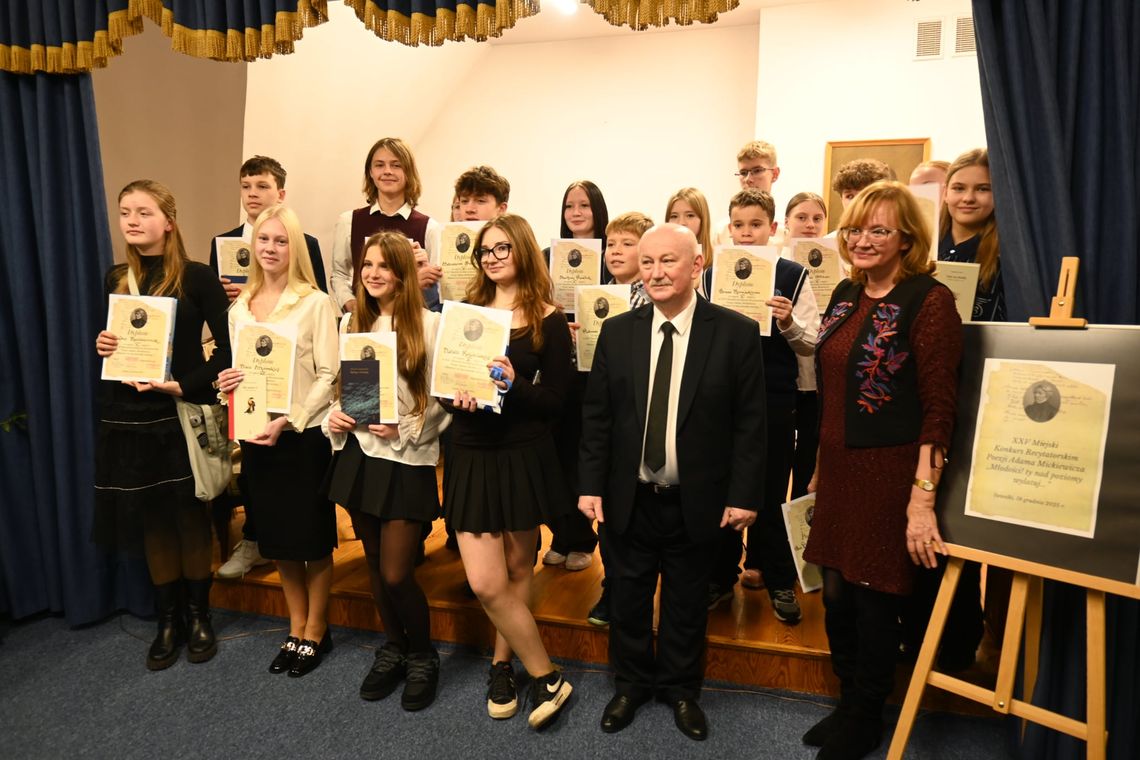 XXV Miejski Konkurs Recytatorski Poezji Adama Mickiewicza w Bibliotece Publicznej w Suwałkach