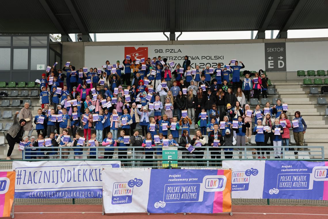 🏃♂️ „Zacznij od lekkiej” za nami! Sportowa przygoda dzieci i młodzieży w Suwałkach 🏃♂️ „Zacznij od lekkiej” za nami! Sportowa przygoda dzieci i młodzieży w Suwałkach