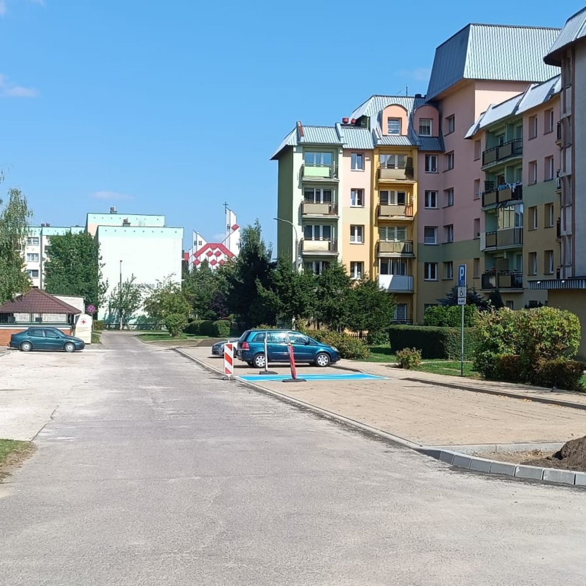 ✅ Zakończono remont południowej strony ul. Ogińskiego w Suwałkach 🚶‍♀️🚗