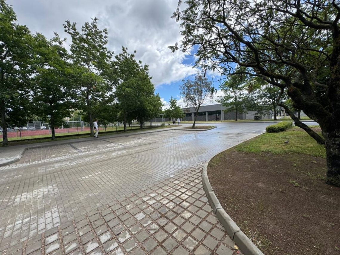 Zakończyła się modernizacja parkingów i chodników między ulicami Witosa i Obozową Zakończyła się modernizacja parkingów i chodników między ulicami Witosa i Obozową