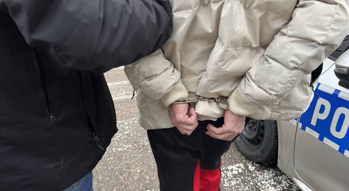 👮👮 Zatrzymany w nocy poszukiwany 58-latek 👮🌙 👮👮 Zatrzymany w nocy poszukiwany 58-latek 👮🌙