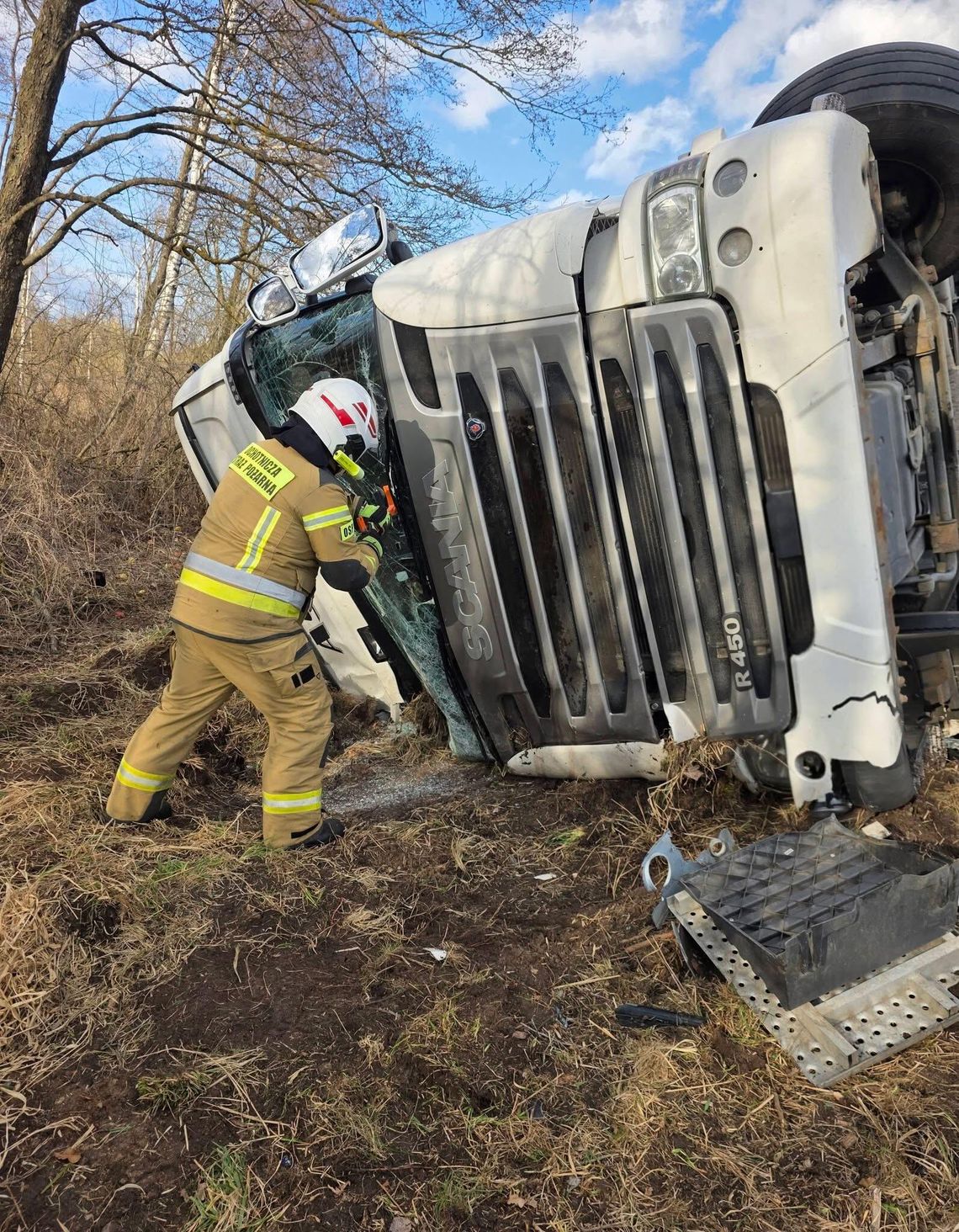 💥 Zdarzenie drogowe na DW662 w miejscowości Jeziorki 💥