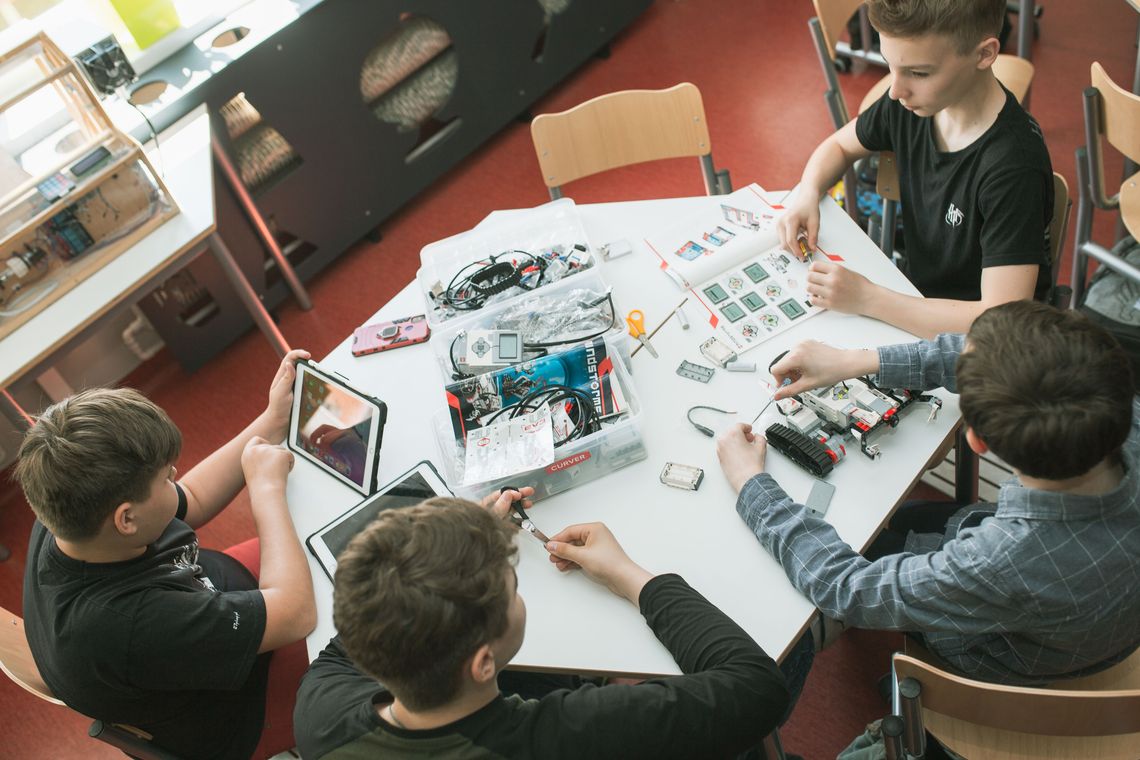Zespół Szkół Technicznych w Suwałkach w programie School Living Lab-Green+. Szkoły zawodowe mają uczyć inaczej Zespół Szkół Technicznych w Suwałkach w programie School Living Lab-Green+. Szkoły zawodowe mają uczyć inaczej