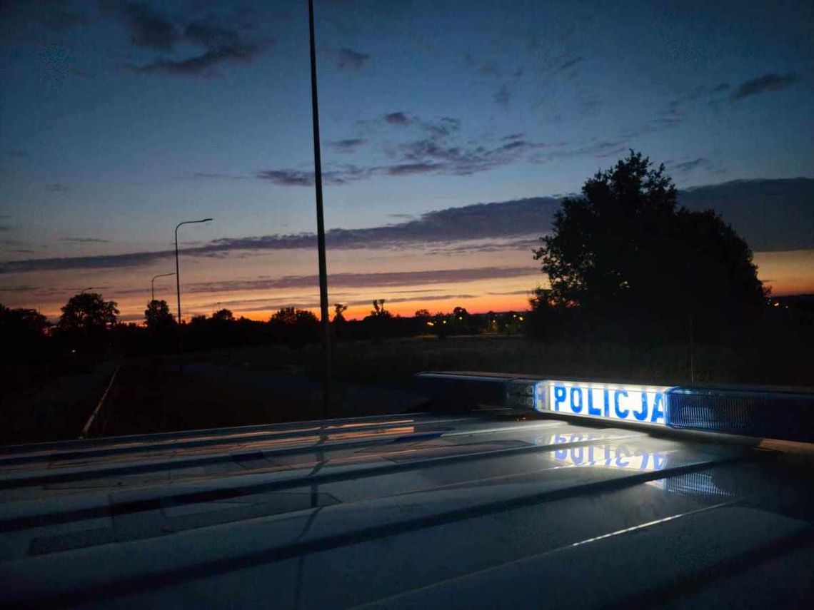 Zmyślił atak na sklep i wezwał policję. 59-latek stanie przed sądem Zmyślił atak na sklep i wezwał policję. 59-latek stanie przed sądem