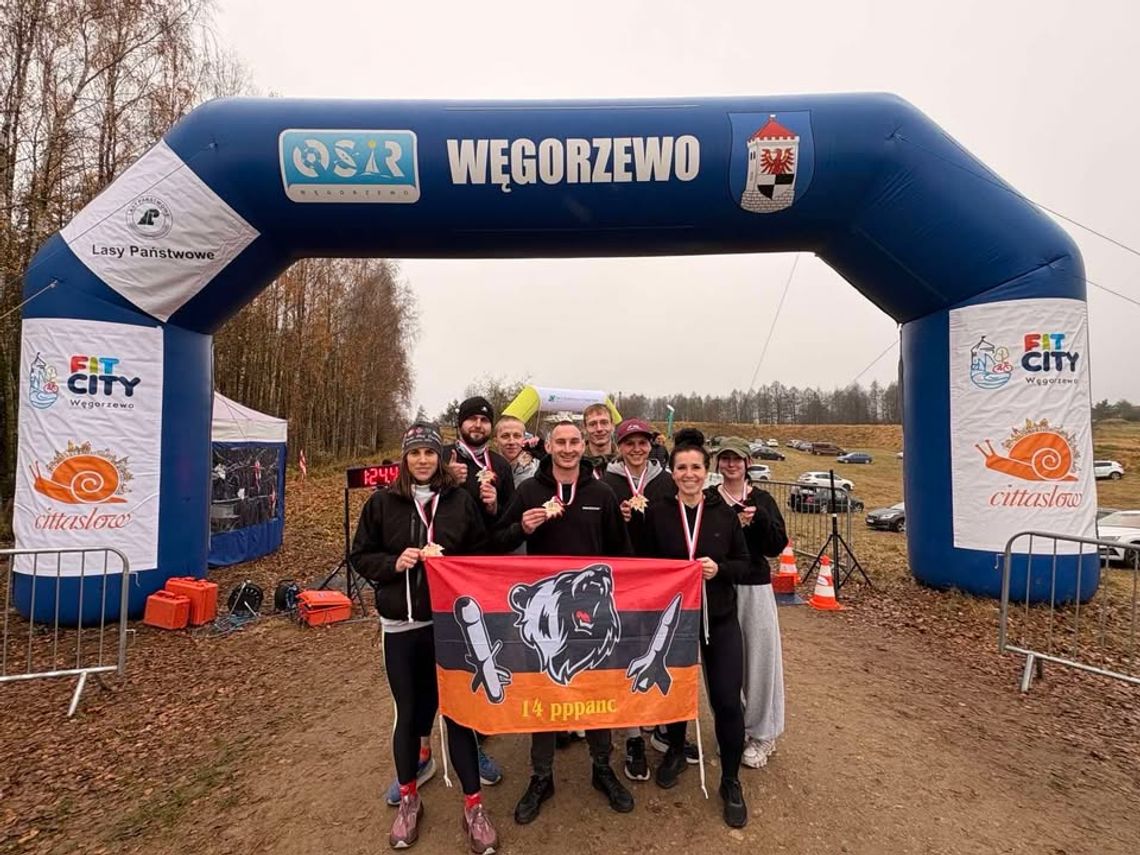 Żołnierze 14 Pułku Przeciwpancernego podczas Jesiennego Święta Biegów Żołnierze 14 Pułku Przeciwpancernego podczas Jesiennego Święta Biegów