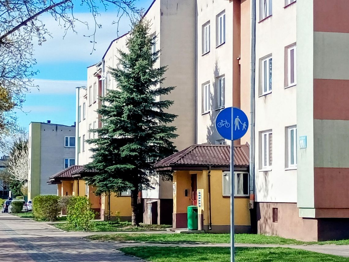 SPRZEDAM mieszkanie 2 pokoje na 2 piętrze. SPRZEDAM mieszkanie 2 pokoje na 2 piętrze.